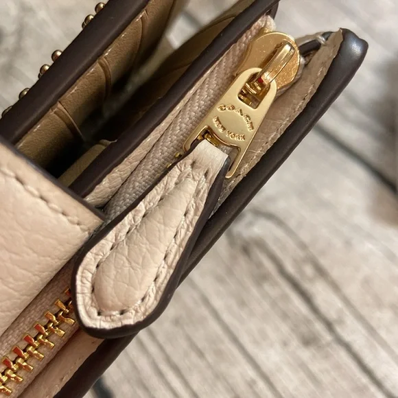 NWT! Coach authentic leather zip wallet with C golden rhinestones + Gift wrap! - Picture 15 of 15